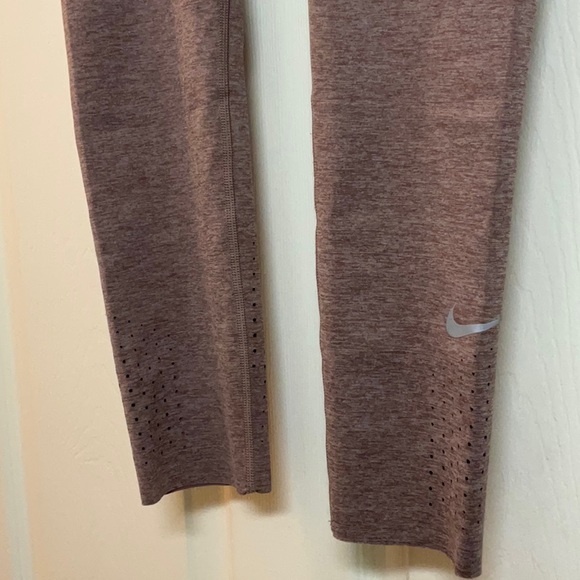 Nike Women’s Epic Lux Running Crop Tights / Leggings, small - Picture 3 of 10